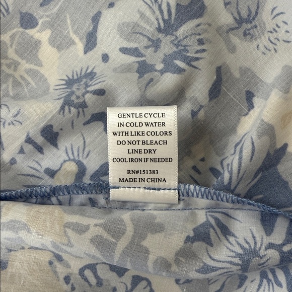 Current Air Blue and Tan Floral Blouse Size Medium NWT - Picture 11 of 12